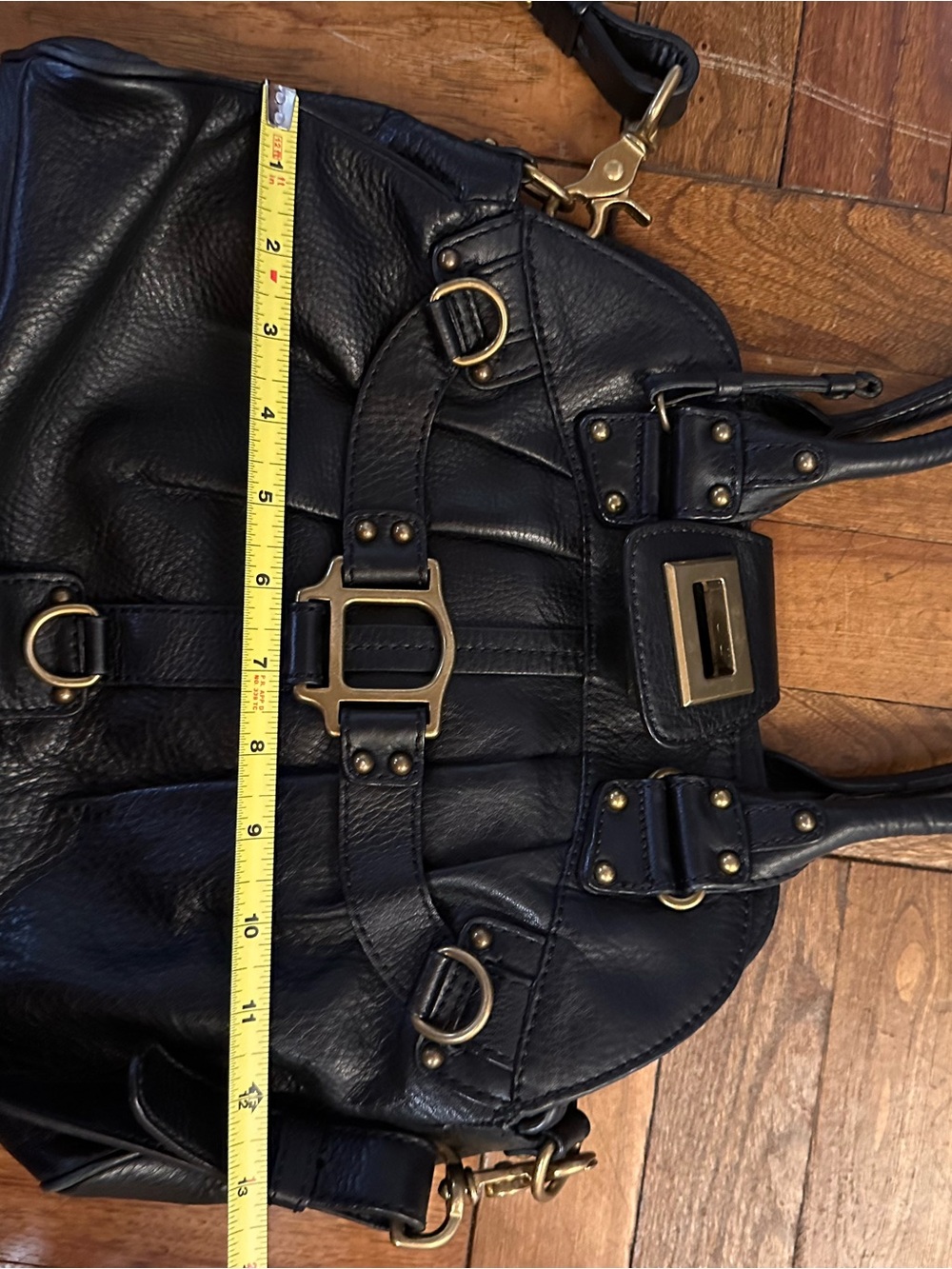 Lockheart Black Shoulder Bag with Gold Accent - Picture 5 of 9